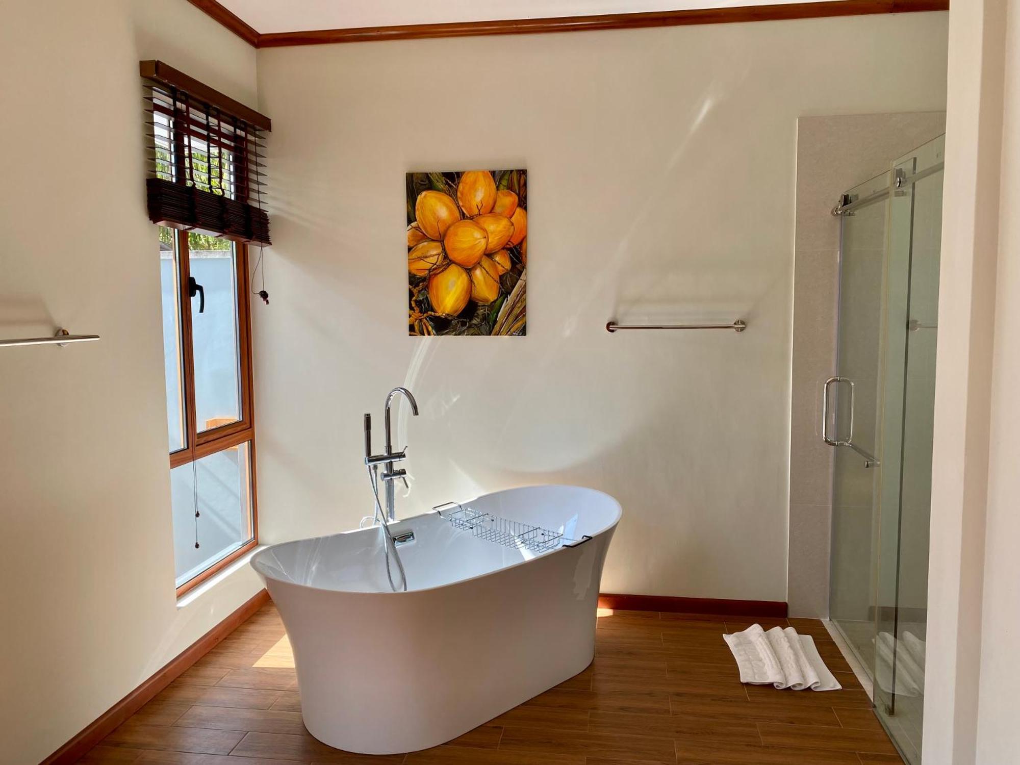Anse Soleil Beachcomber Hotel And Self Catering Baie Lazare  Екстериор снимка